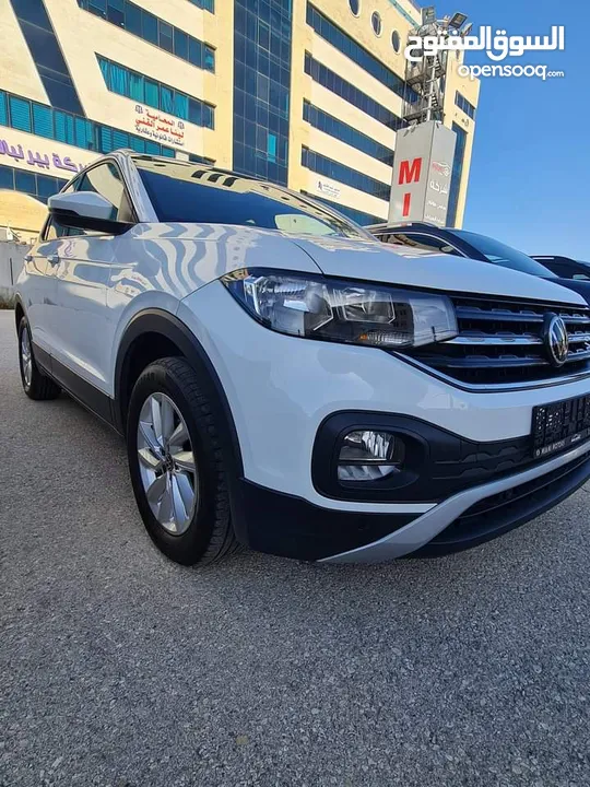 سياره للبيع