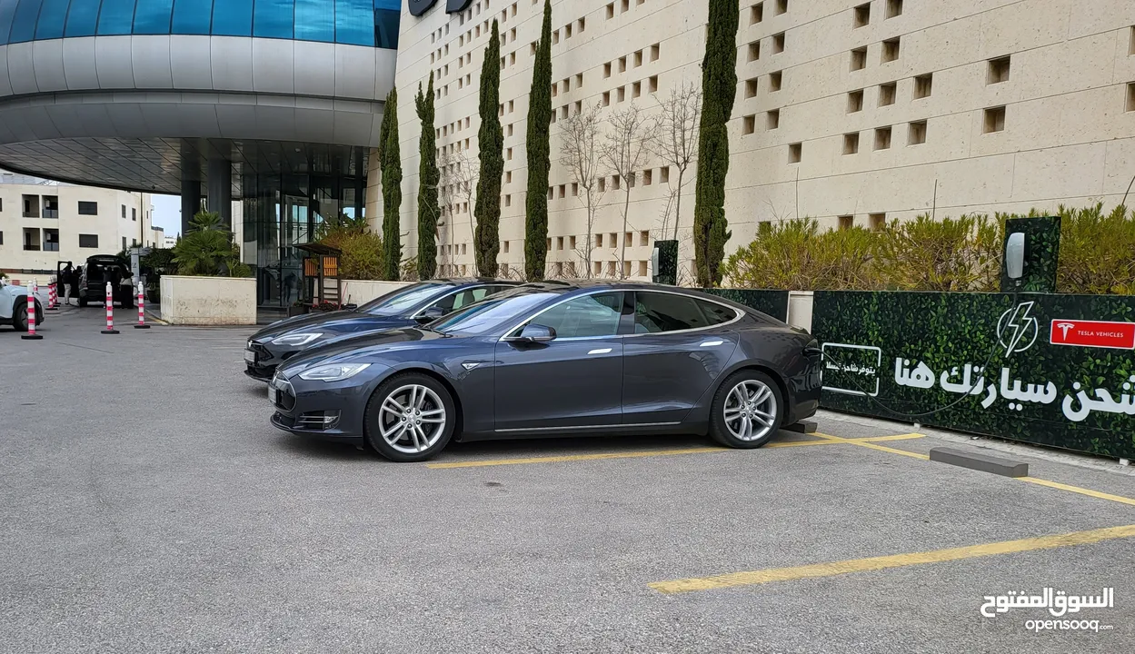 تسلا Model S 2015
