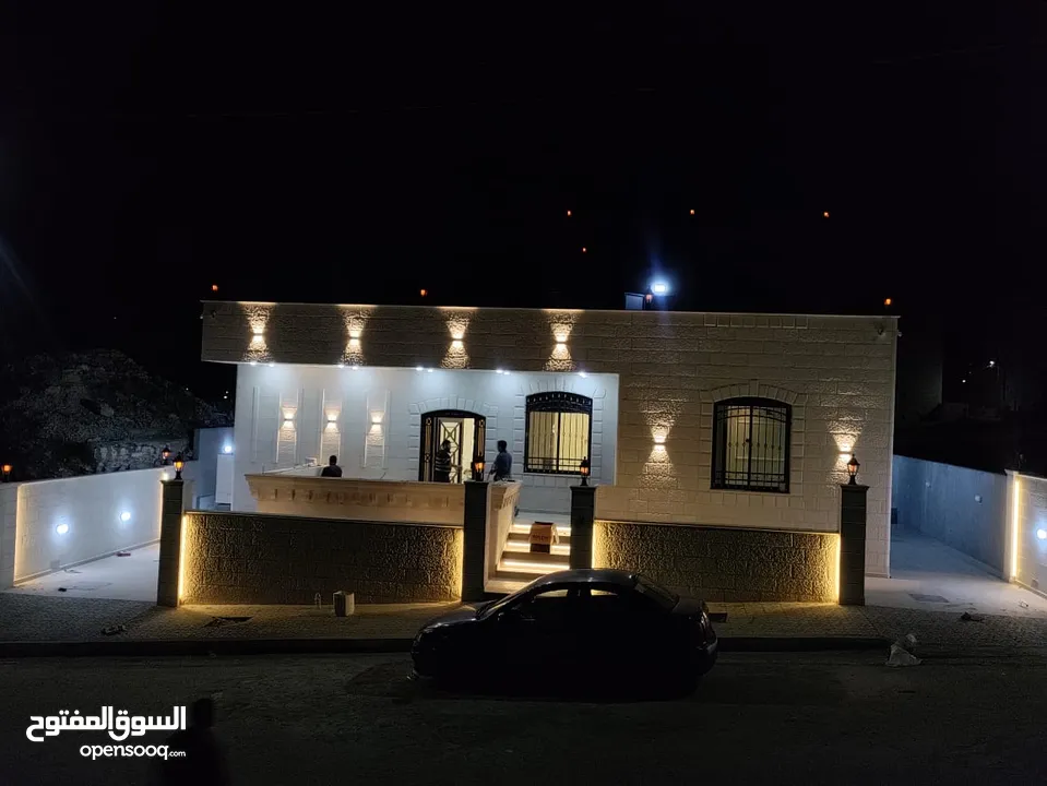 المهندس ايمن صافي  تنفيذ كافة أعمال  مقاولات الابنية والتشطيب الداخلي و التمديدات الكهربائية