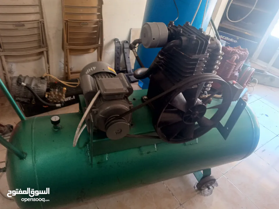 معدات محل بناشر