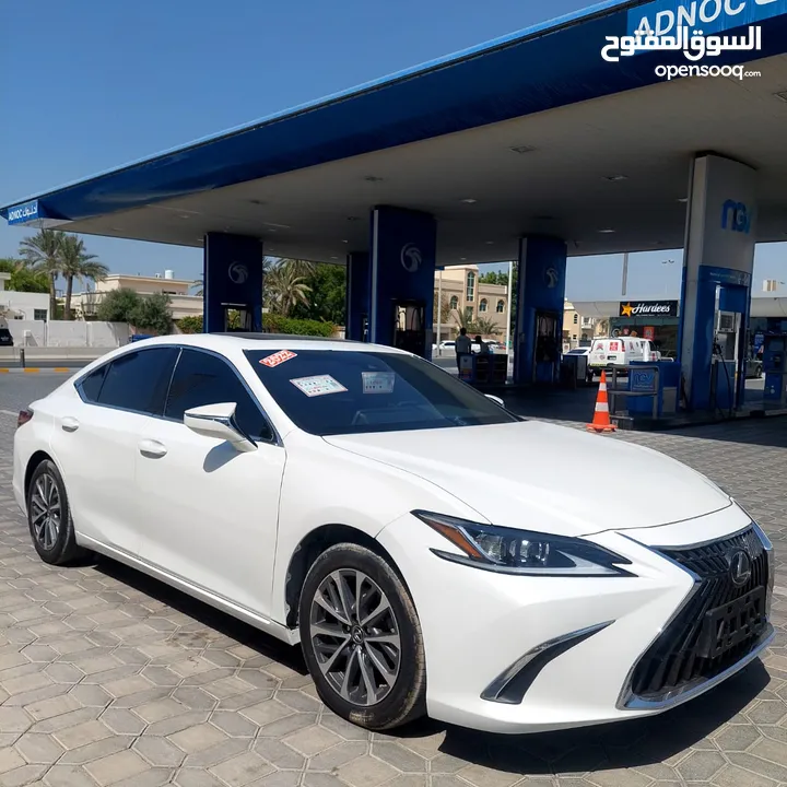 2022 Lexus ES 350