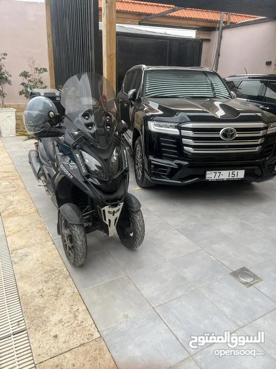 سكوتر كوادرو فل كامل 3 عجال 350cc للبدل ع سيارة او للبيع مع دفع الفرق الافخم بالاردن