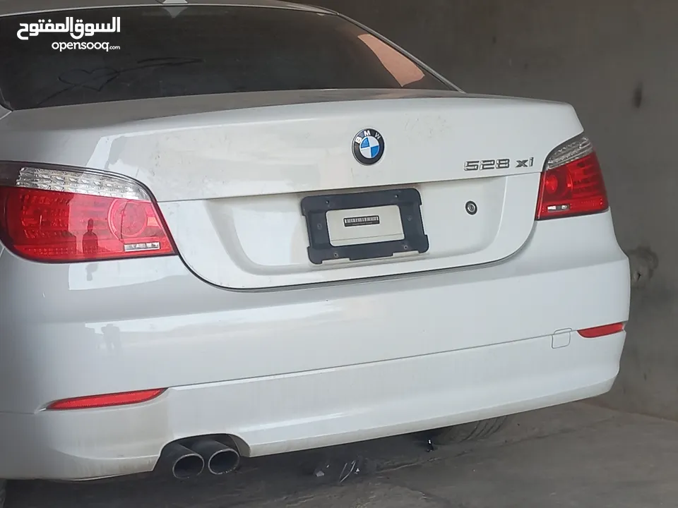 BMW 528XI 2008