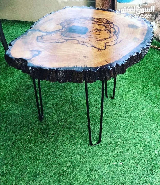 طاولات خشبيه من الخشب الخام