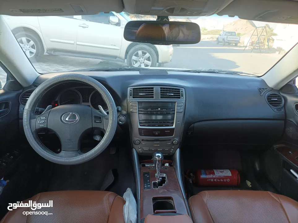 لكزس is 250 موديل 2007 AWD