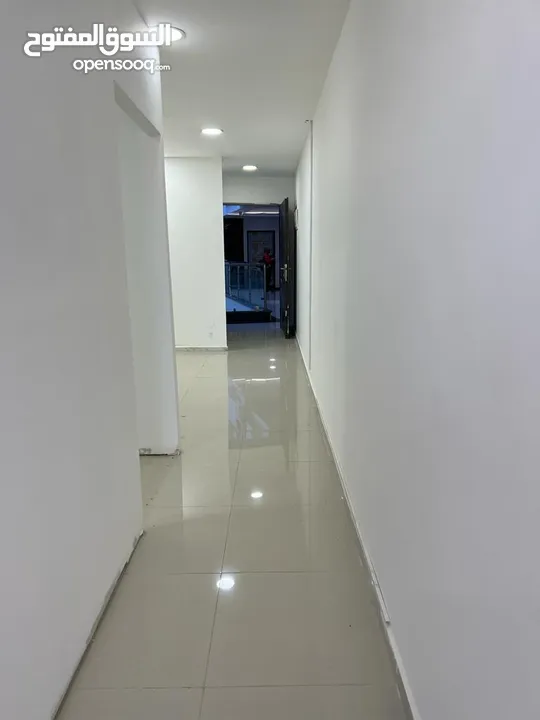 مكتبين جنب بعض 61 و 53 منر