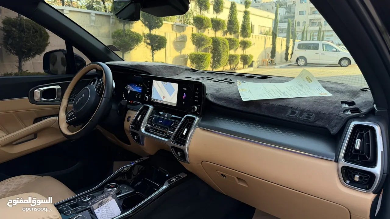 كيا سورينتو بزنز ترخيص 2022 محرك 1600 هايبرد جير أوتوماتيك 240 حصان دفع 4×4