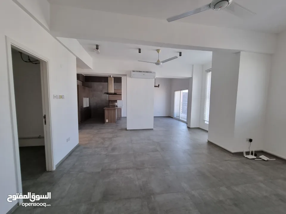 State of the art apartment in the heart of Bosher Ref: 48N