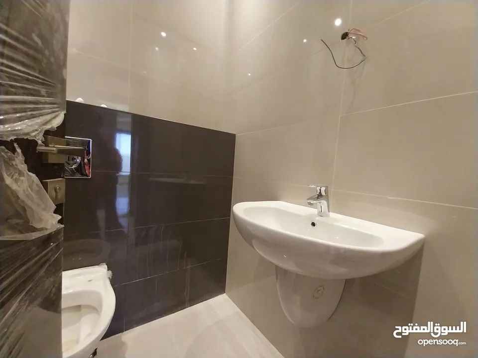 شقة للايجار في عبدون  ( Property 33440 )-175072472