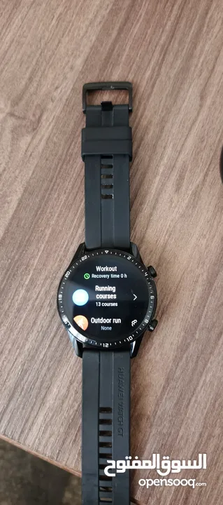 ساعة وسماعة huawei الاصليه لون اسود huawei smart watch gt 2 huawei freebuds 4i