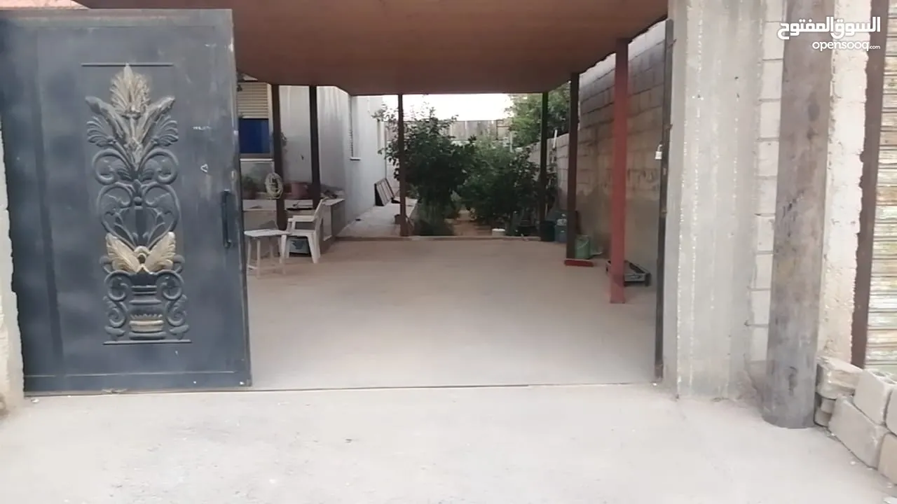 بيت للبيع مساحة الارض، الضليل 500 متر على شارعين ..