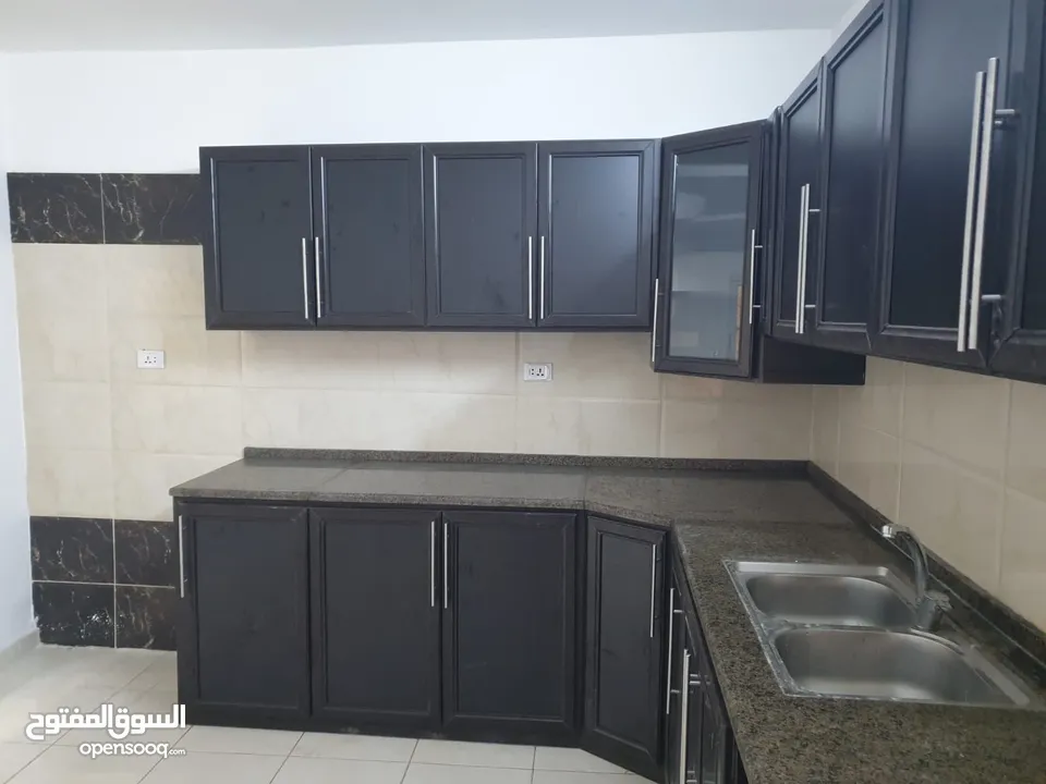 شقة ارضية للإيجار