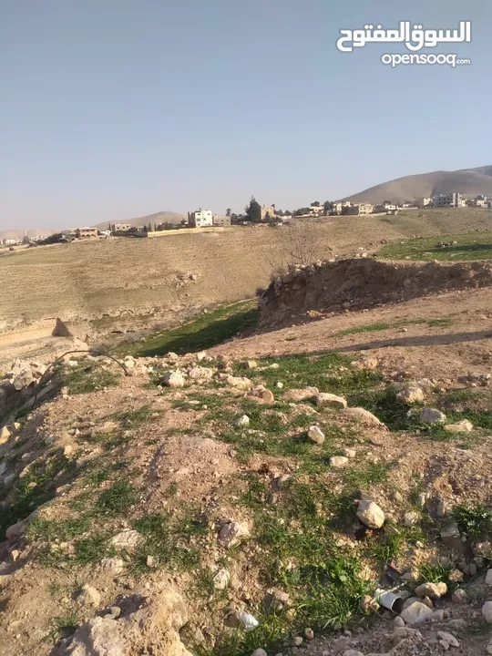 قطعة أرض للبيع مميزة بأطلالة مرتفعة وبسعر مغري