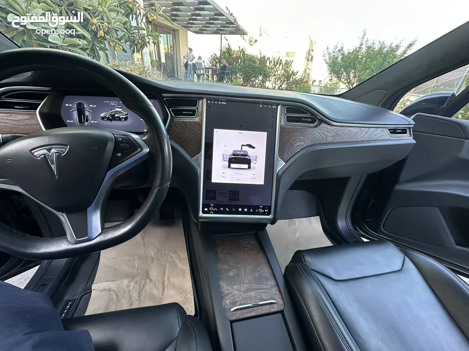 Tesla Model X وارد الشركة مميزة جدا