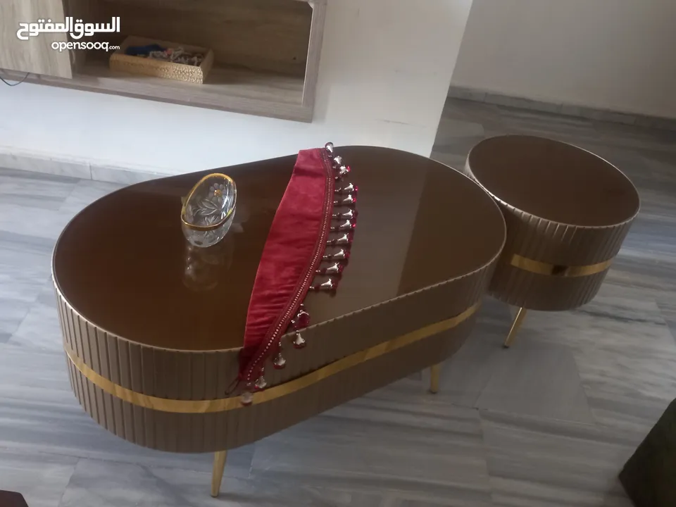 طاولة وسطية للبيع