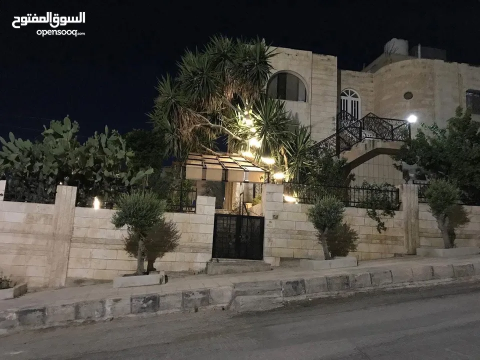 بيت للبيع  في الزرقاء
