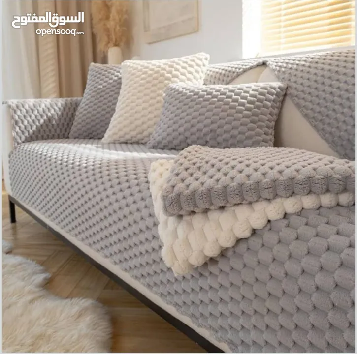 طقم الفرو الكرات الفاخر وصل  أفخم طقم يعطي للكنب شكل دافي ولطيف ومليان فخامة! جودة عالية جداً