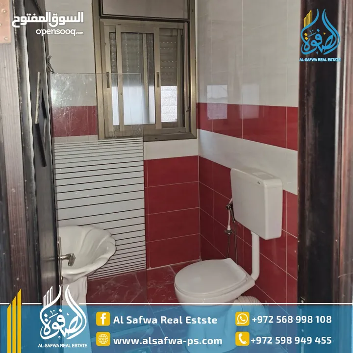 شقه مميزة جدا بمساحه واسعه مناسبة للعائلات عين مصباح قرب سوبر ماركت بيروت