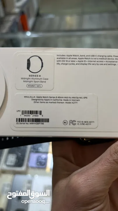 Apple Watch Series 8 45mm / Box charger / battery : 91% / Black