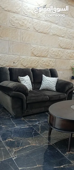 طقم كنب دب بحاله ممتازه