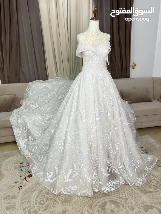 فستان زفاف للاجار او البيع