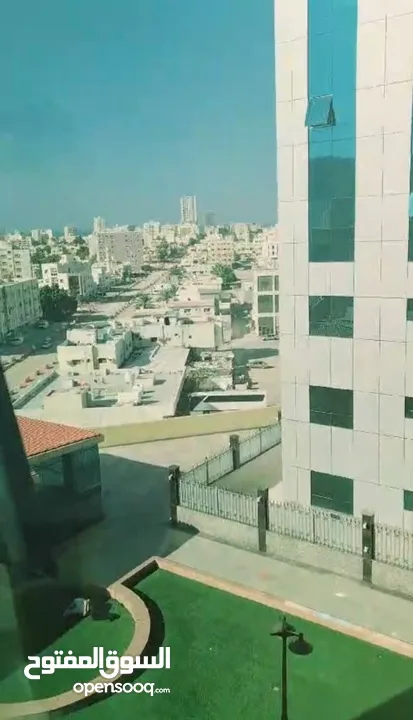 دخل شهري 20000 درهم