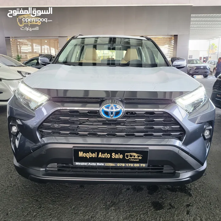 2024 TOYOTA RAV4 XLE PREMIUM