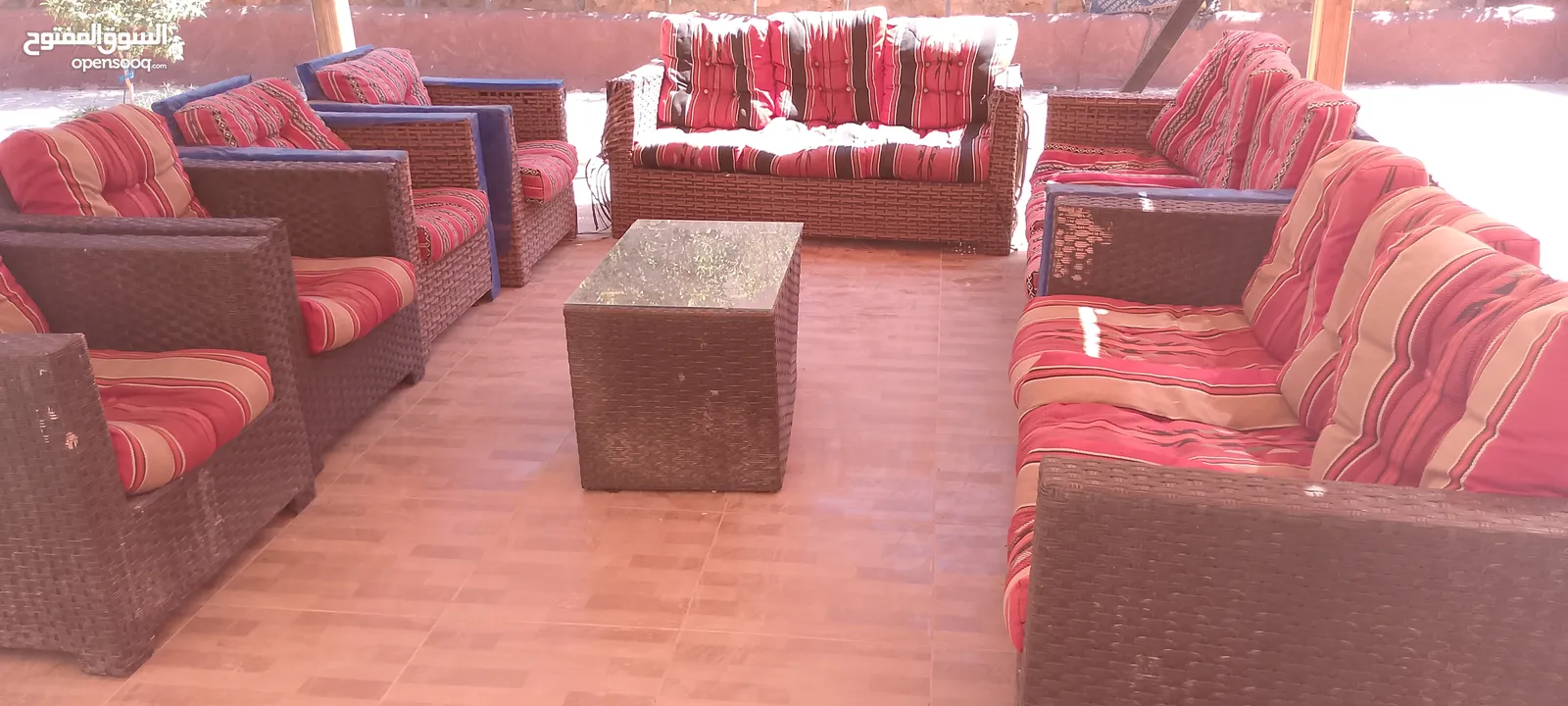 كنب للبيع مستعمل