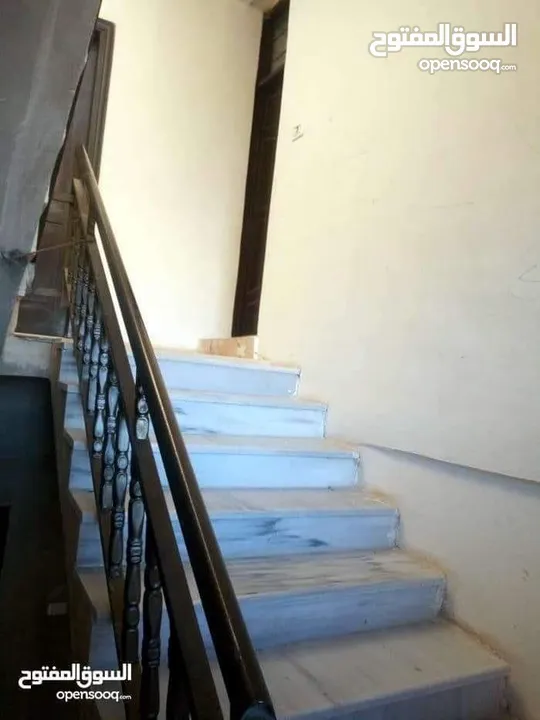 شقه للبيع في منطقة البارحه