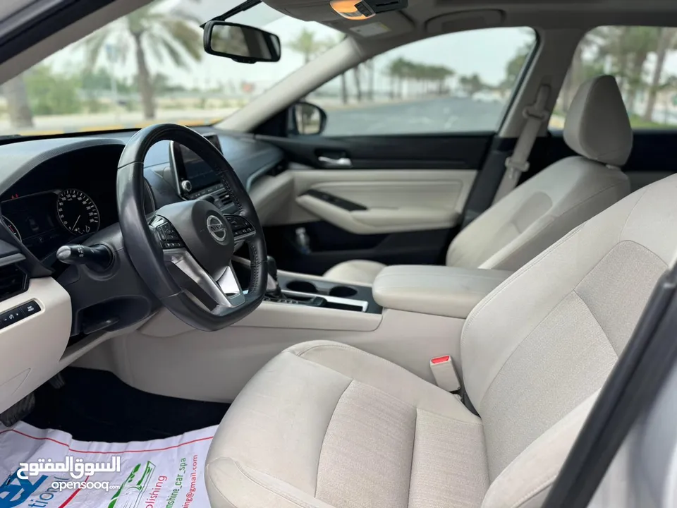 Nissan Altima 2019 (Silver)