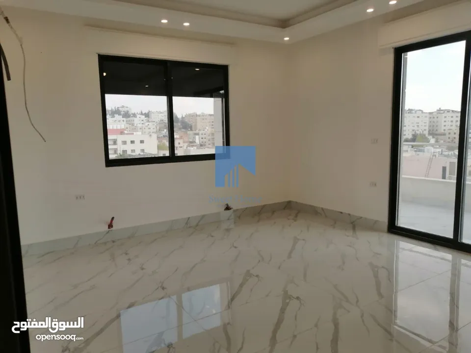 شقة فاخرة للبيع في خلدا  - قرب مدارس ساندس طابق ثالث 160م مع روف دوبلكس 125م لم تسكن