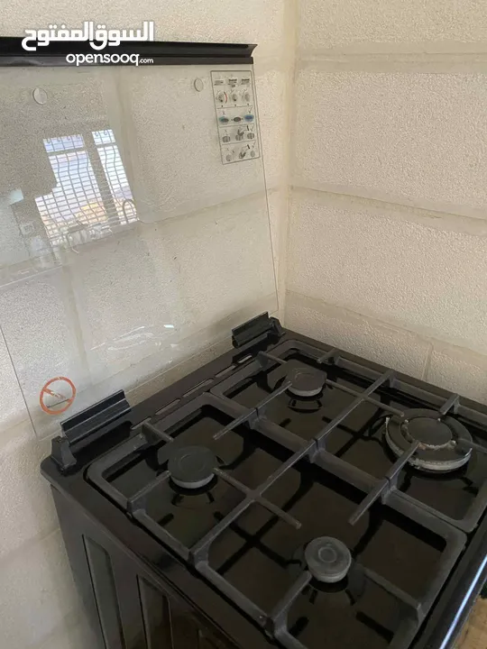 فرن مع غاز نوع سمفر مستعمل