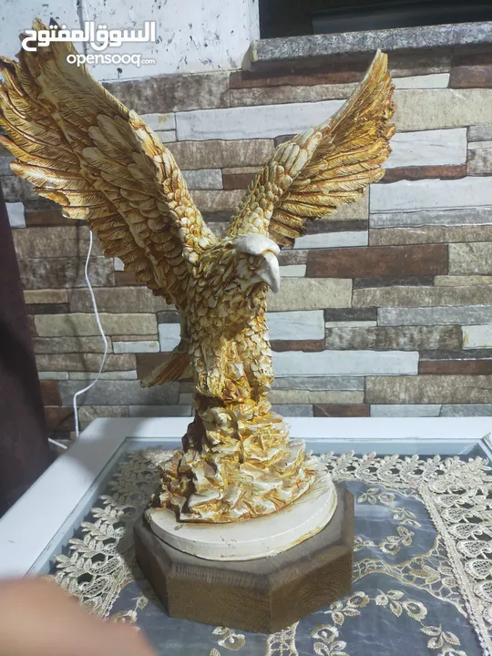 صقر مكاتب  وطاولات البيع
