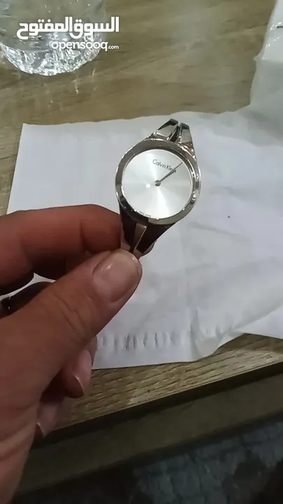 ساعه للبيع كالفن كلاين استخدام بسيط بحالت الوكاله بدون كرتونه