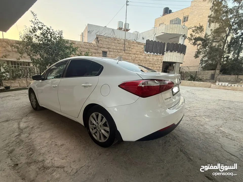 كيا سيراتو k3 سعرررررر حرررررررق حرررررررق مع فتحة سقف