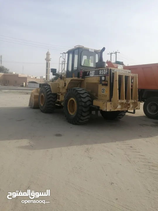 معدات للإيجار