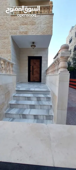 شقة أرضية للبيع - الجندويل - موقع راقٍ