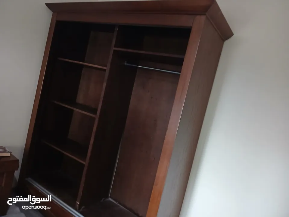 خزانه شبه جديد نظيف جدا