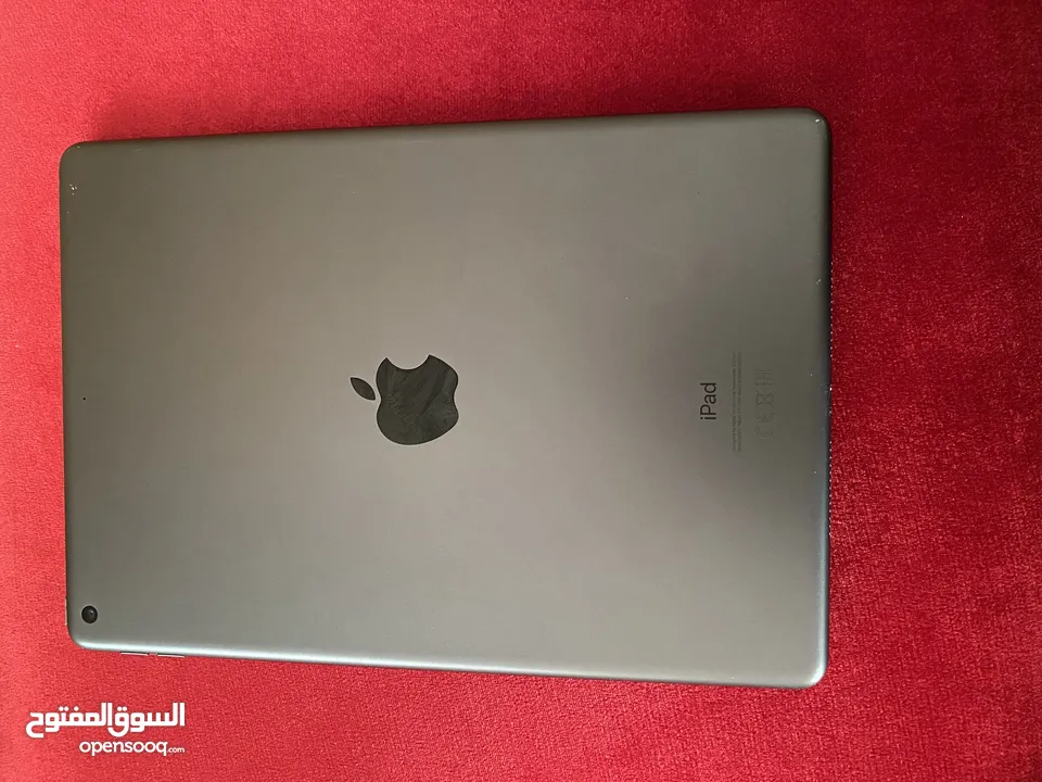 iPad 8 - 128g   مستعمل بحالة ممتازه للبيع