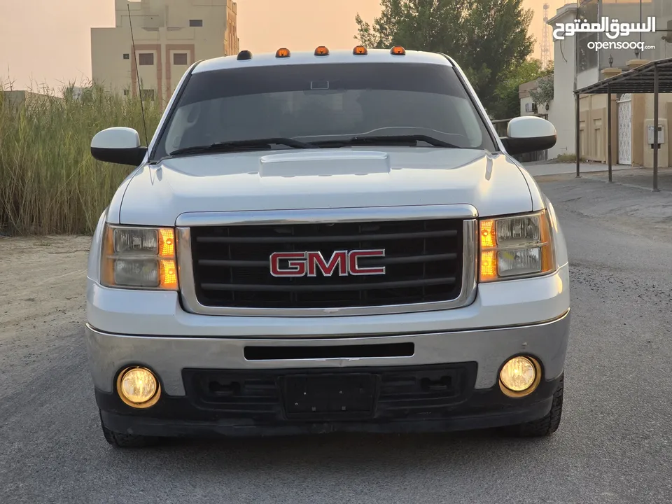 GMC Sierra  SLE V8 GCC 2011 price 34,000AED