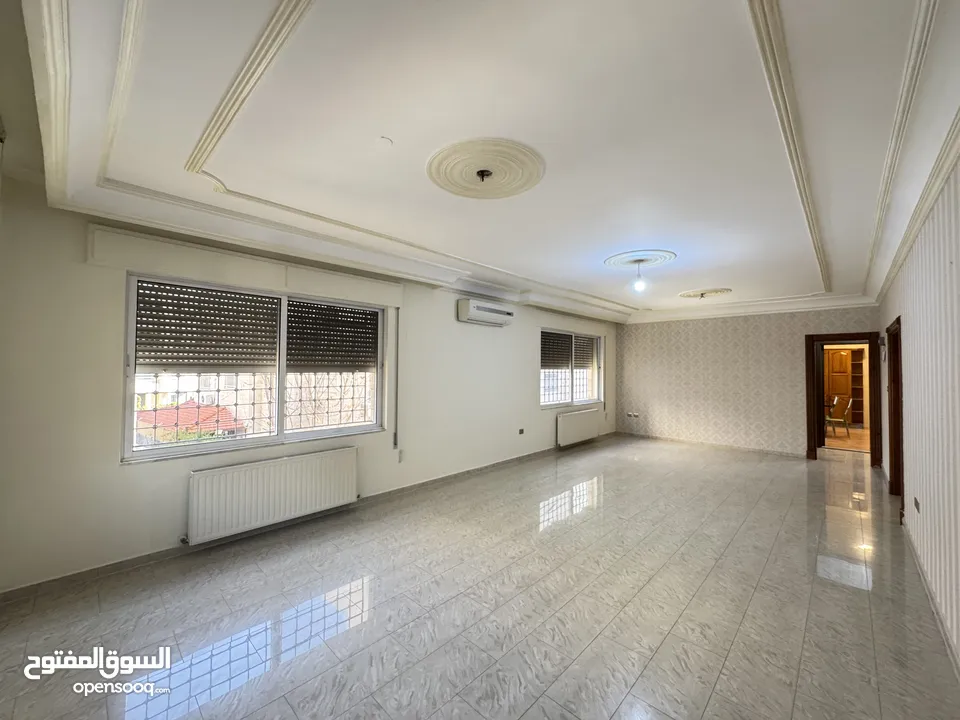Not Furnished Apartment to Rent 250sqm ( Property 40398 )-174787477