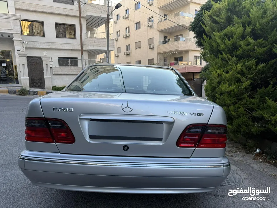 مرسيدس بنز قرش ونص بحاله الشركه