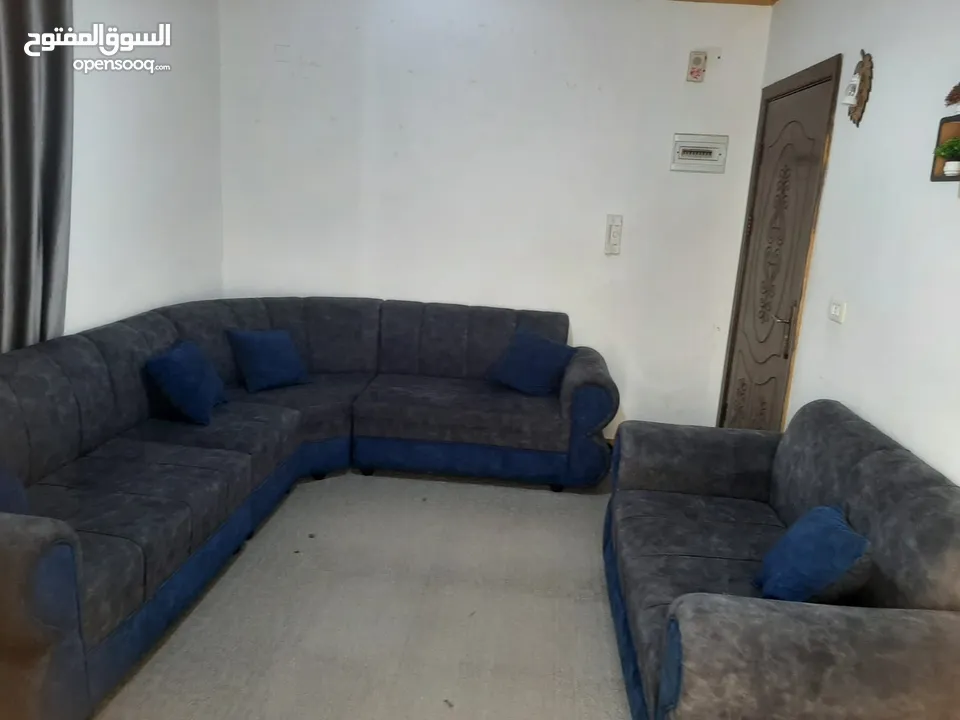 طقم كورنر بحاله الوكاله استعمال بسيط 9 مقاعد مع بفة