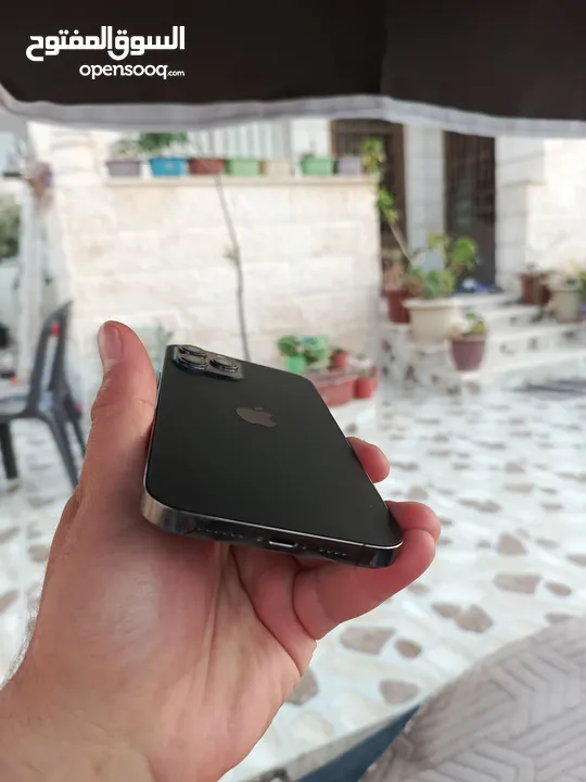 ايفون 12 برو ماكس لون فضي 256 جيجا