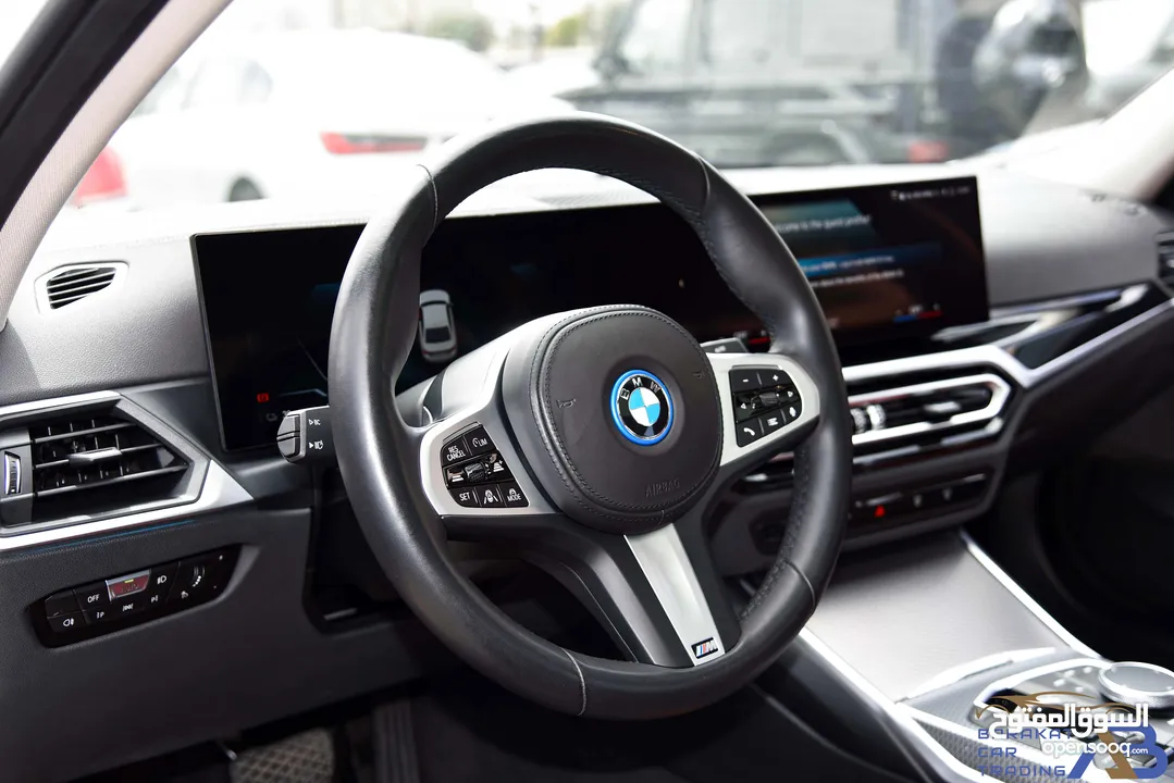 بي ام دبليو الفئة الثالثة كهربائية بالكامل 2023 BMW i3 eDrive35L EV M Power Kit_Full Option