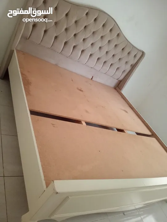 سرير مترين في مترين مصري