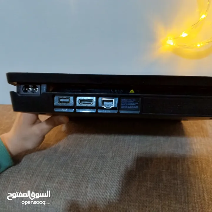 بلايستيشن 4/ 1200د