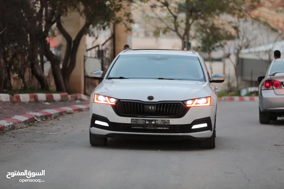 سكودا اوكتافيا ترخيص 2020  فل اضافات مش ناقصها ولا برغي فحص نخب تواصل على الرقم المرفق بلاعلان