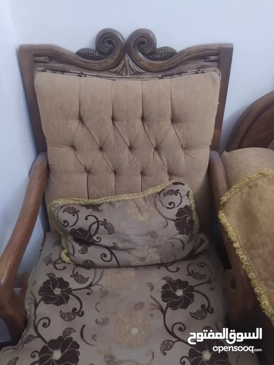 كنابايات مستعملة حفر  خشبي مع كامل مستلزماتها  حالتها جيدة جدا (قابل للتفاوض)