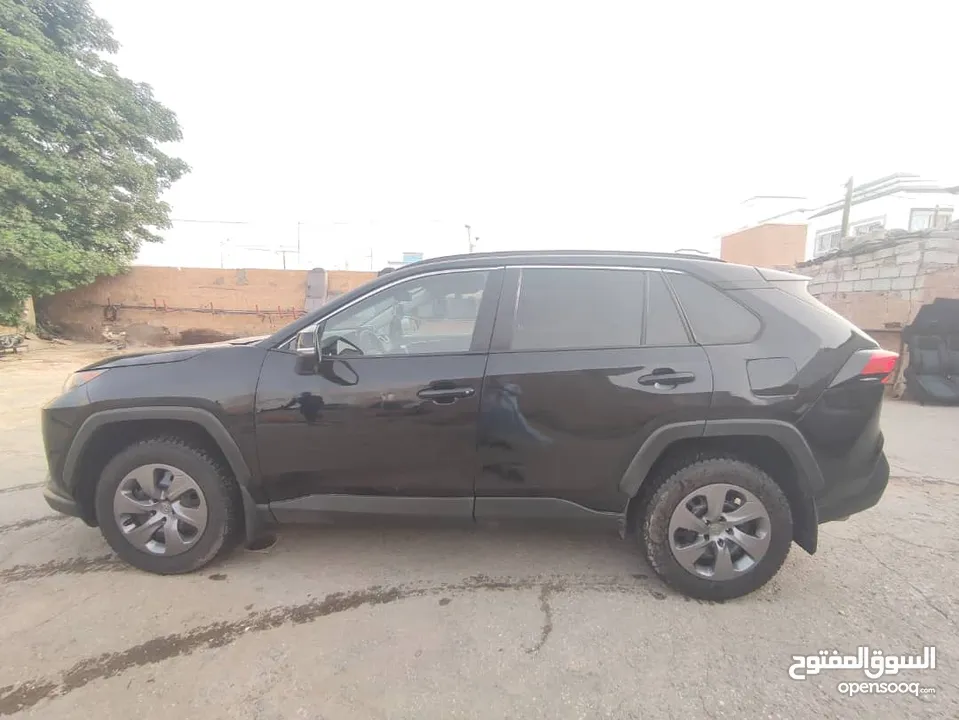 راف 4 2021 LE 4wd جات ذه اسبوع اتوماتيك ايصانص مافات ارقمت كاطعة 22000 الف كلم ا